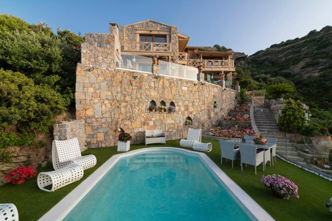 Felini Palace Villa